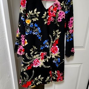 Riz and Ali floral dress. Small, NWT
